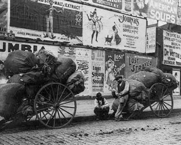 10 Old-Fashioned Street Jobs That Once Defined New York City