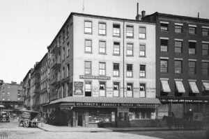 Historic Fraunces Tavern at Broad and Pearl Streets in Lower Manhattan