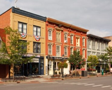 12 Most Charming Main Streets in Upstate New York That Feel Like a Movie Set 12 Most Charming Main Streets in Upstate New York That Feel Like a Movie Set