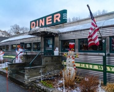 15 Historic Diners in Upstate New York Worth Visiting 15 Historic Diners in Upstate New York Worth Visiting