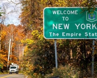 New York–Connecticut Border Crossings: Complete Guide to Highways, Trains & Ferries New York–Connecticut Border Crossings: Complete Guide to Highways, Trains & Ferries
