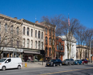 25 Famous People You Didn’t Know Were From Saratoga Springs, New York