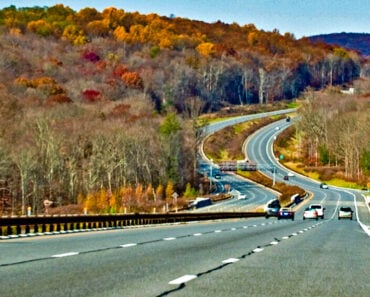 Taconic State Parkway vs. New York State Thruway: The Definitive Upstate Driving Guide Taconic State Parkway vs. New York State Thruway: The Definitive Upstate Driving Guide