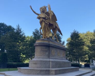 25 Most Iconic Statues in New York City and the Stories Behind Them 25 Most Iconic Statues in New York City and the Stories Behind Them